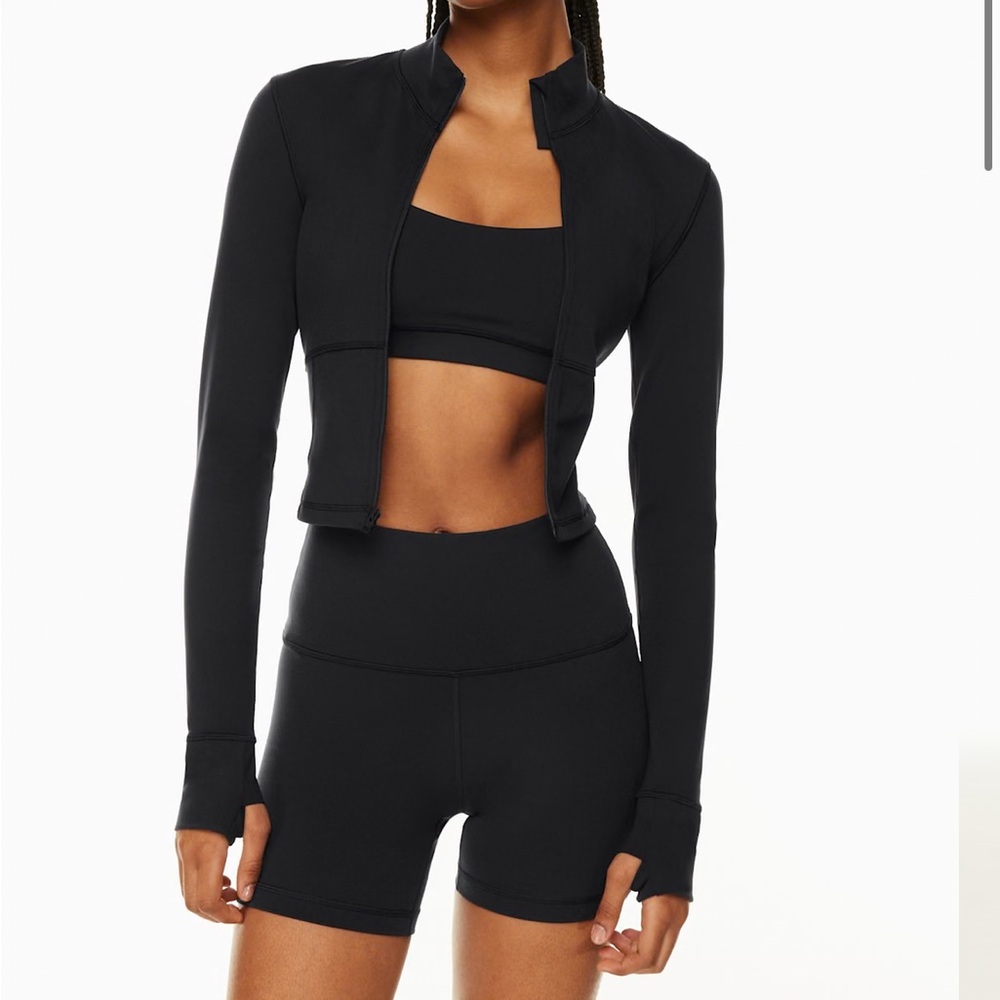 TnaLIFE™ Relay Waist Zip-Up - L
